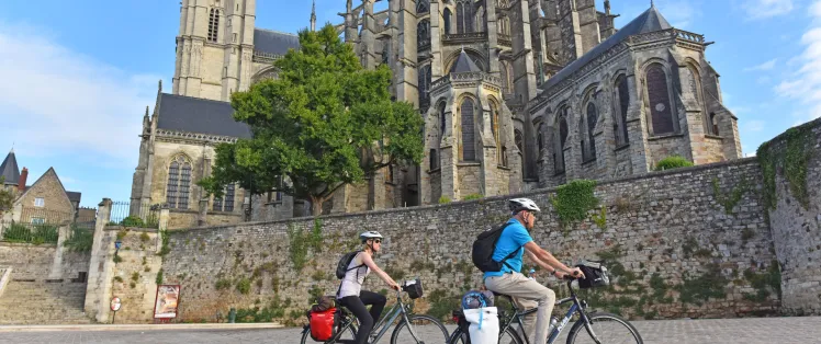 Fureter dans les ruelles de la cité Plantagenêt au Mans