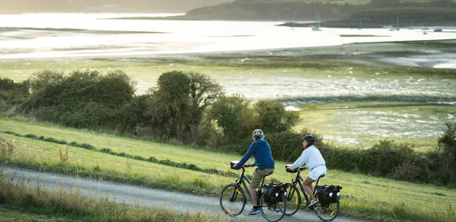 Le golfe du Morbihan à vélo, entre nature et océan en famille