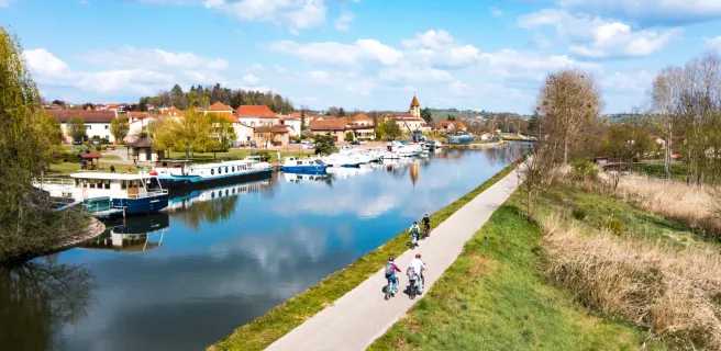 D'une toiture colorée à une autre - Boucle vélo R2