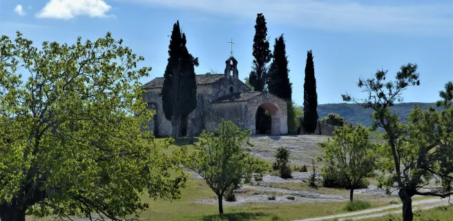 La chapelle Sainte Sixte dans les Alpilles
