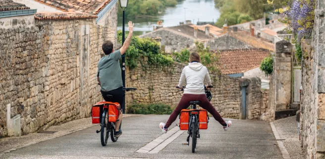 Balade à vélo dans les rues de Saint-Savinien
