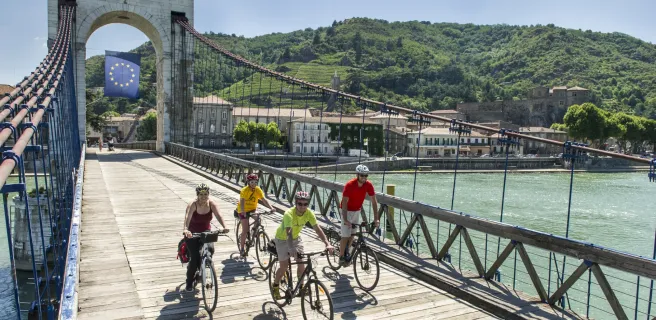 Passerelle de Condrieu