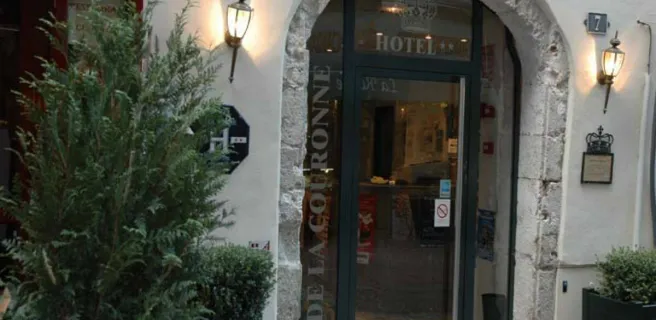 hotel2etoilesaixlesbainsrivieradesalpeslacouronne