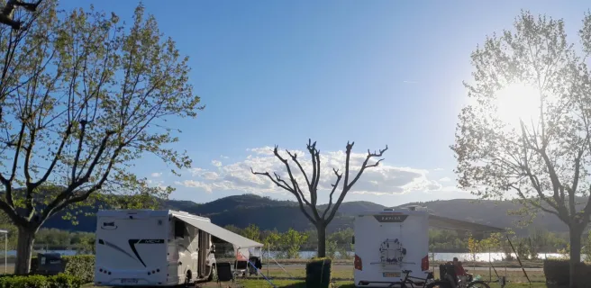 Camping "Les Îles de Silon"