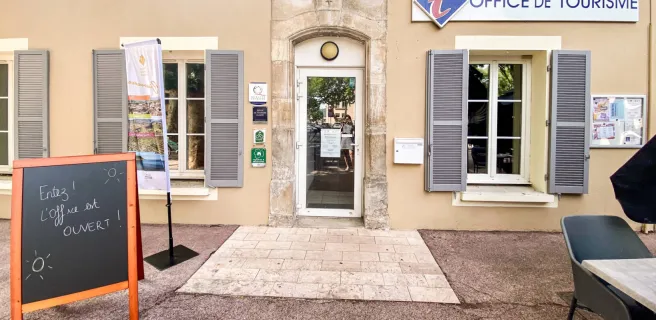 Devanture office de tourisme de Cuers