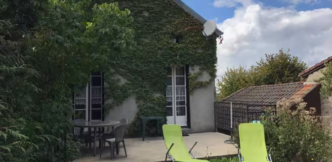 Côté jardin pour la détente - La maisonnette des Campanules