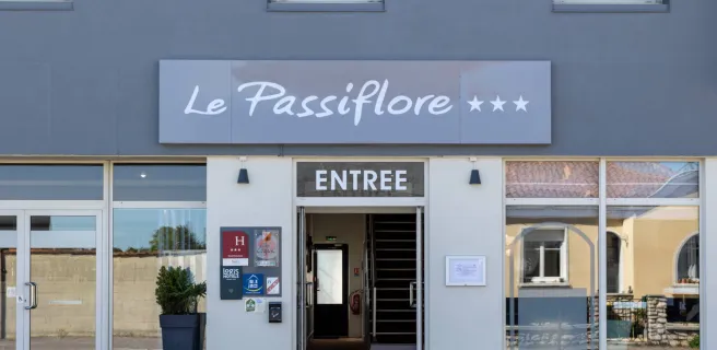 Façade Hôtel Passiflore Cognac
