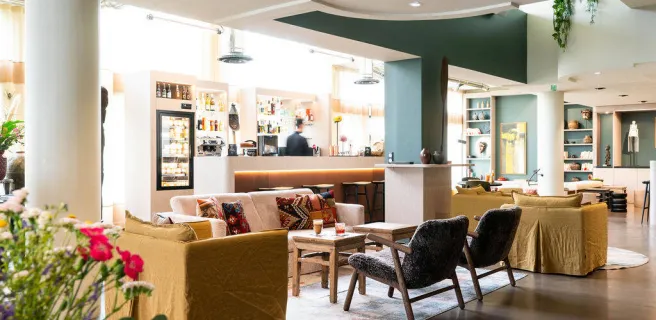 La bar et salon