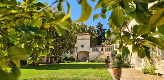 Hôtel et Appartements – Domaine des Clos