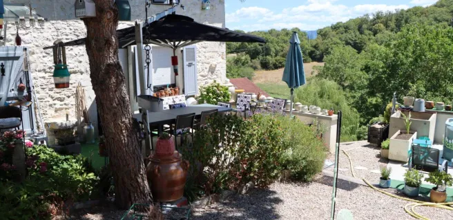Le jardin et sa terrasse