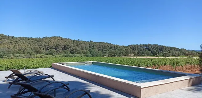 Chambres d'hôtes La Bastide Sous les Pins avec piscine à La Londe les Maures