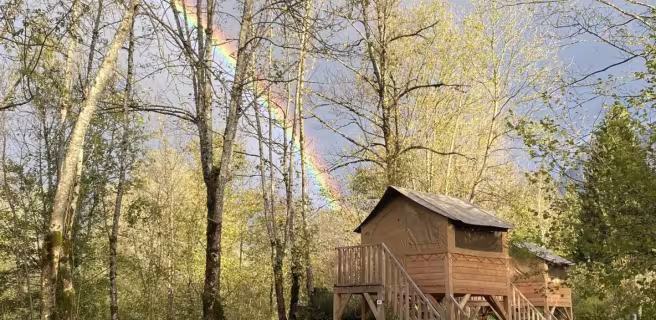 Cabanes sur pilotis du camping l'Arc en Ciel