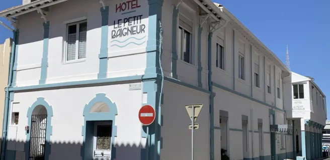 Hotel Le Petit Baigneur Palavas façade