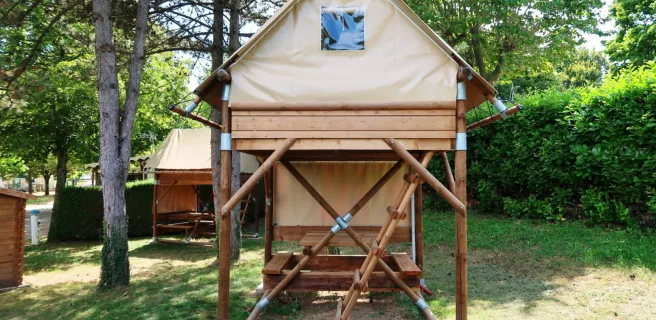 Une tente bivouac en location