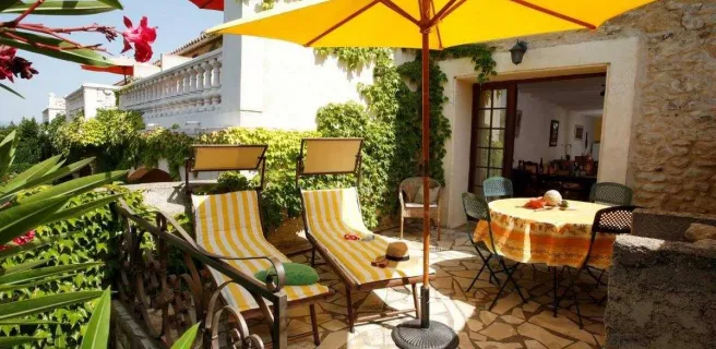 CHATEAU DE MASSIGNAN - GITES SALLELES