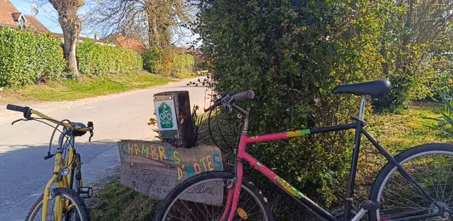 Au pied de la colline