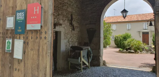 Le Prince Noir - Hôtel-Restaurant