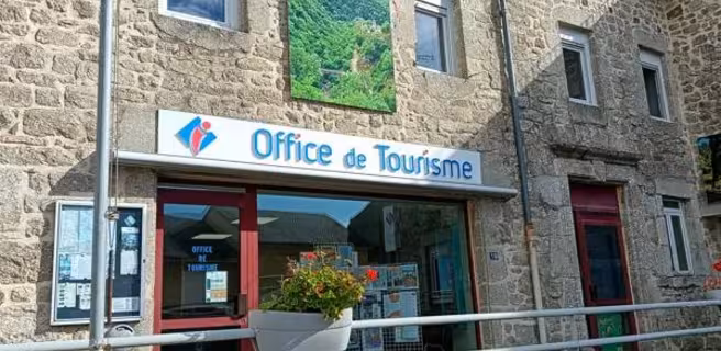 Tourisme en Aubrac - Bureau de Saint-Amans-des-Côts
