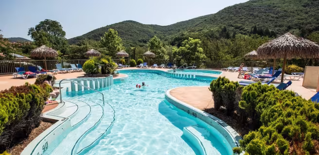 Camping Les Cerisiers du Jaur****
