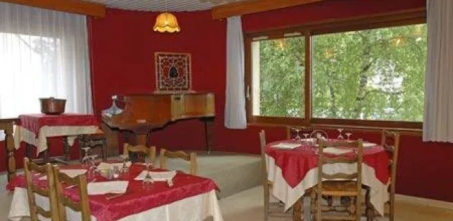 hotel du commerce coin salle de restaurant