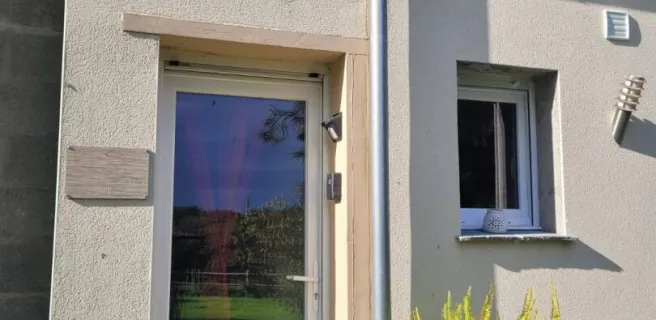 © Les crins au bord du lac