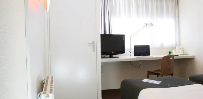 campanile st sebastien sur loire