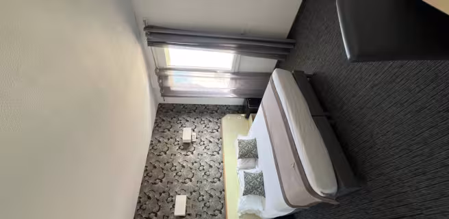 HOTEL LE REGINA Chambre confort PMR