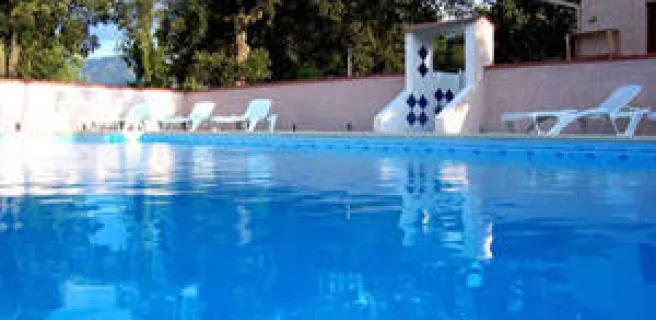 Camping La Pinede St Genis des Fontaines