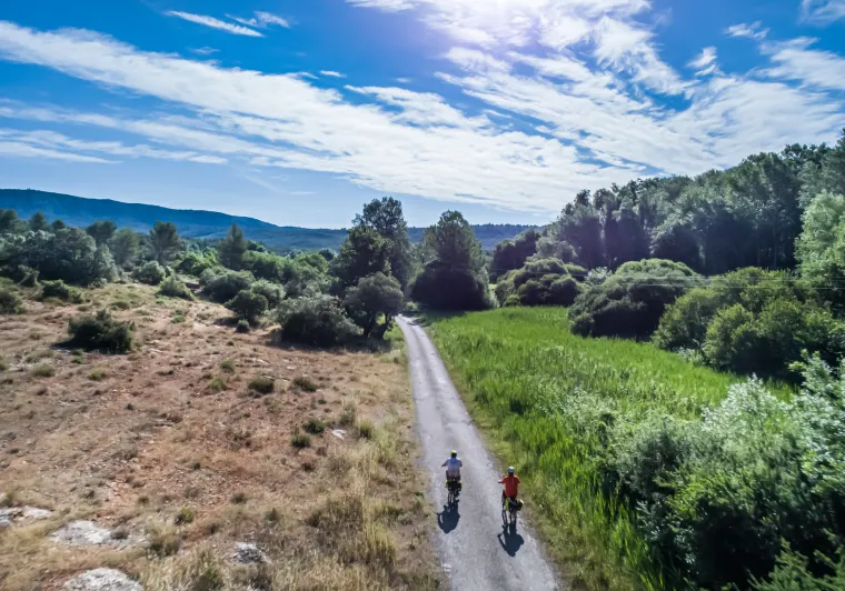 Jouques sur La Méditerranée à Vélo
