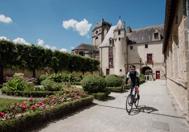 Matthieu Tordeur à vélo à Alençon