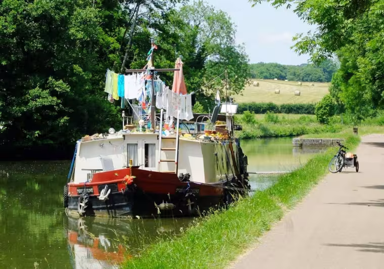 Canal du Nivernais avec Grand Angle