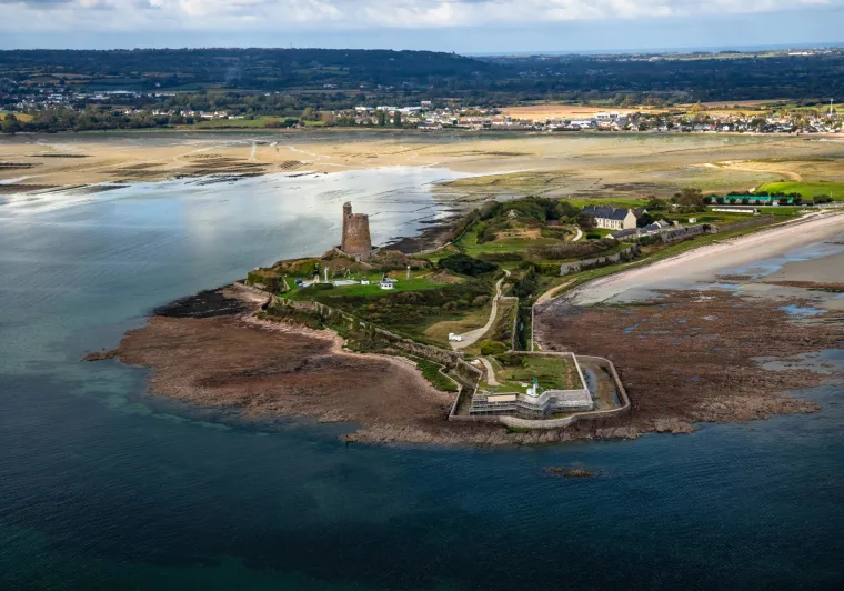 Fort et tour Vauban à Saint-Vaast-la-Hougue