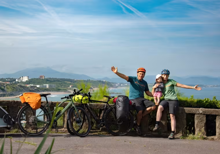 Départ d'un voyage à vélo en famille sur la Vélosud
