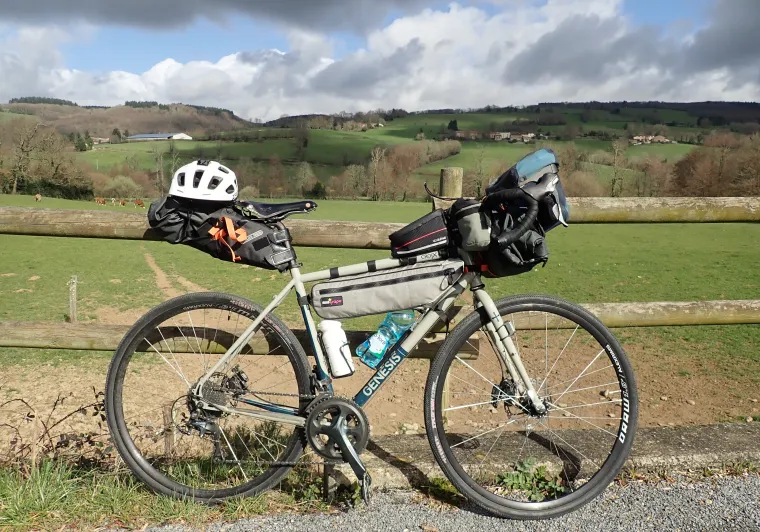 Gravel Genesis Croix de Fer - Bikepacking
