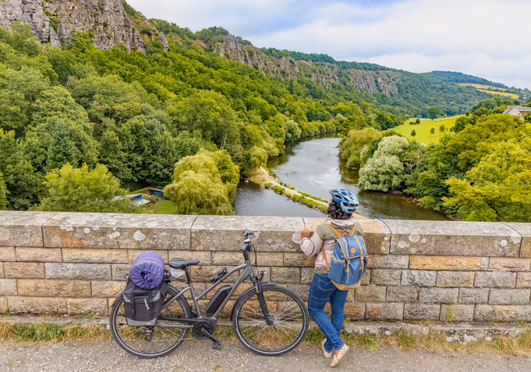 Le Viaduc de Clécy sur La Vélo Francette