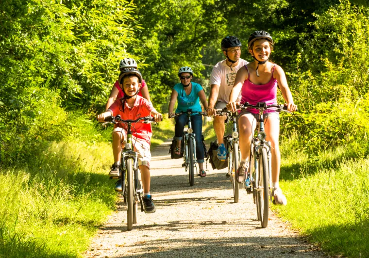 Voie verte à vélo en famille depuis Carhaix sur la V7 - Bretagne à vélo