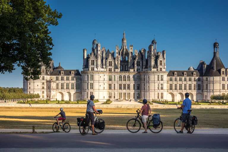Chateaux De La Loire A Velo Tous Les Circuits Et Pistes Cyclables