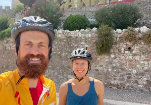 Cécile et Javier sur la Méditerranée à vélo