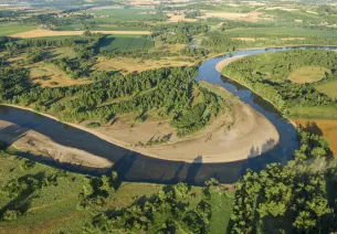 Réserve du val d'Allier entre Chatel-de-Neuvre et Moulins vu du ciel