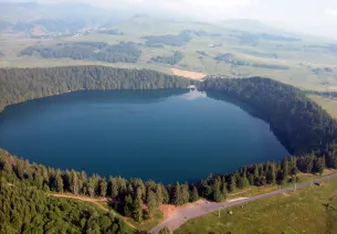 Vue aérienne du Lac Pavin