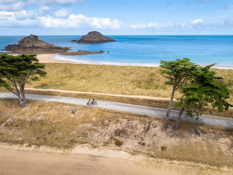 Plage à Saint-Coulomb