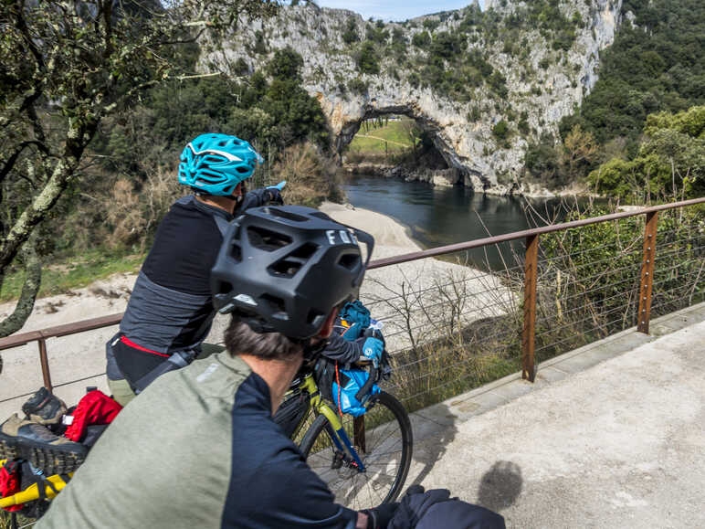 Bikeraft dans les gorges de l'Ardèche