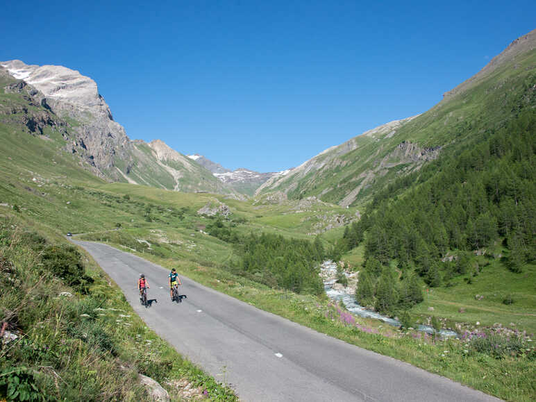 Au pied du Col de l'Iseran côte Haute-Tarentaise