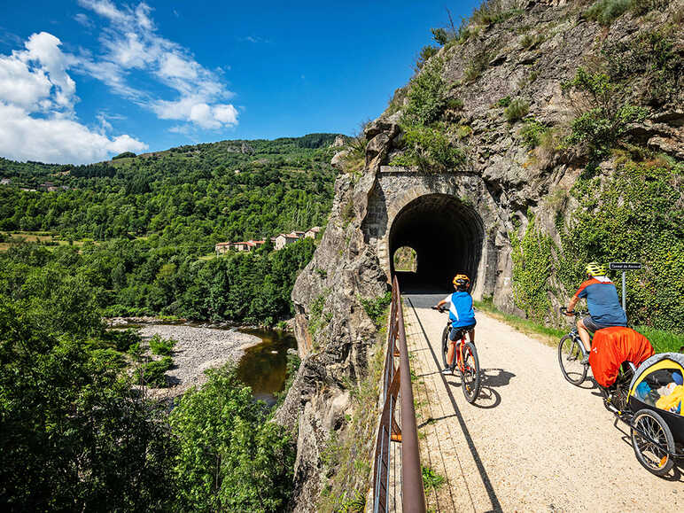 L'Ardèche secrète à vélo sur la Dolce Via