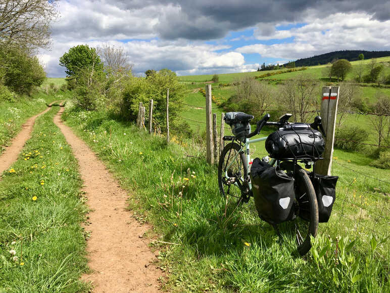 Les vélos gravel pour voyager