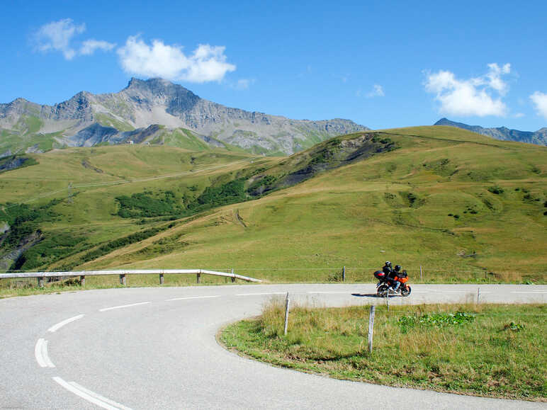 Le Col de la Madeleine