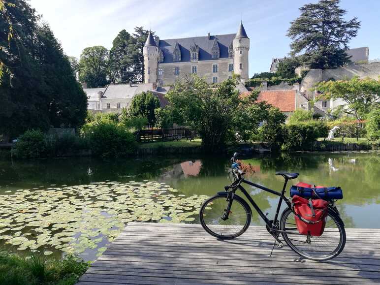 Montrésor et son château