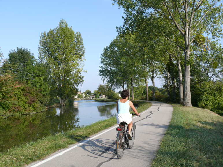 A vélo sur l'EuroVelo 6 le long de la Saône