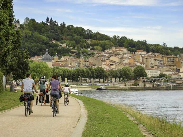 Arrivée à la citée médiévale de Trévoux