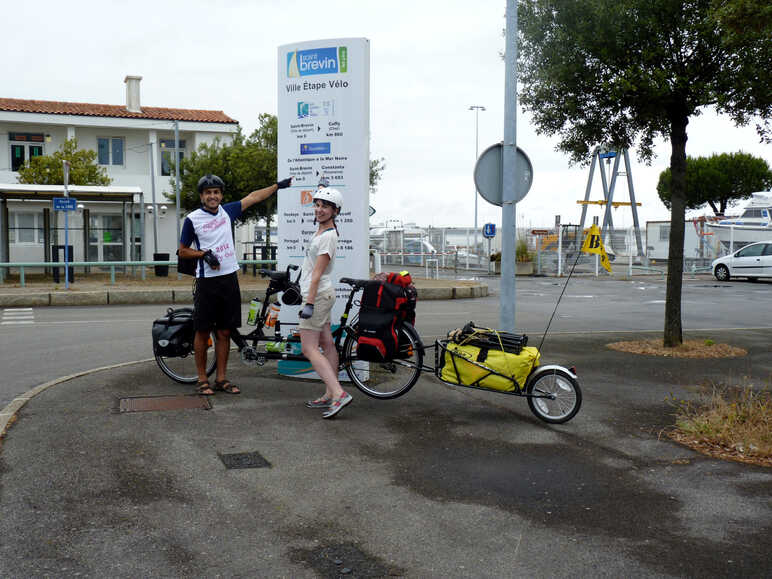 Départ en tandem sur l'EuroVelo 6 depuis Saint-Brévin